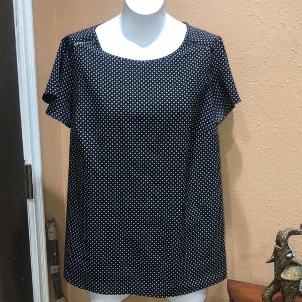 Lane Bryant short sleeve circled  shirt
